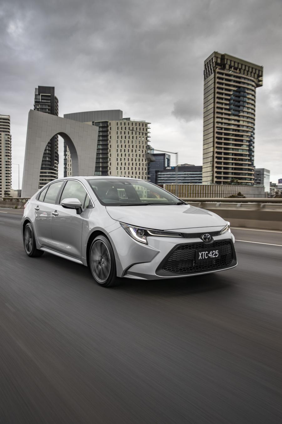  Toyota Corolla ZR Sedan 2019 года  (AU) (фото 5 из 15)